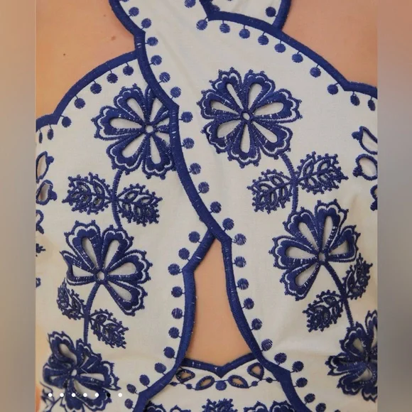 FARM RIO Off-White Cut Out Elegant Floral Halter Embroidered Linen Midi Dress - Picture 4 of 10